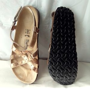 Birkenstock Betula gold sandals